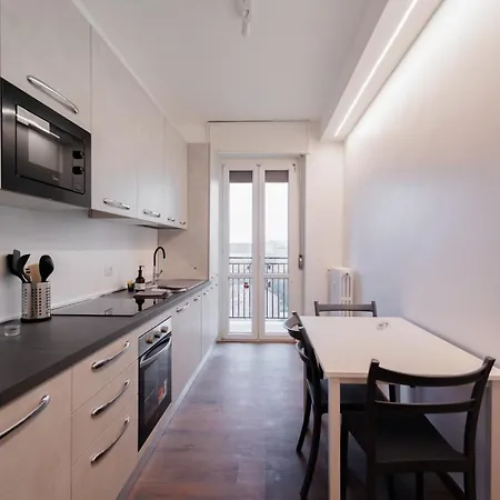 Cinzia's House - 5 Minutes From The Metro Апартаменты *