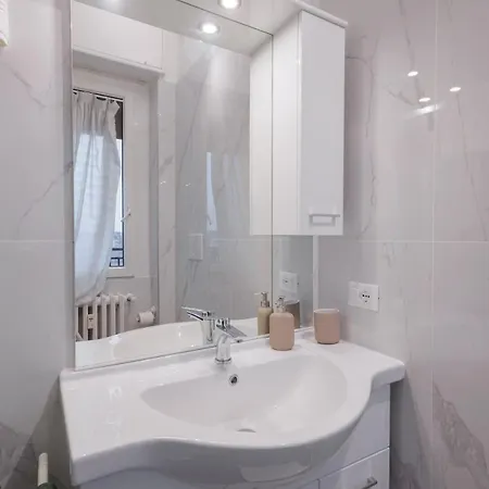 Cinzia's House - 5 Minutes From The Metro * Милан